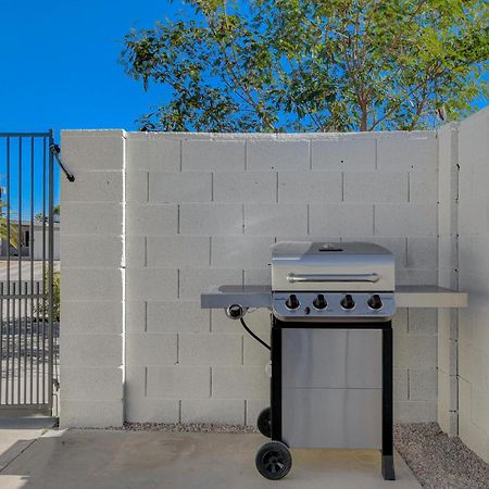 Lady Luck Oasis Large Pool Central Dogs Welcome Las Vegas Exterior foto